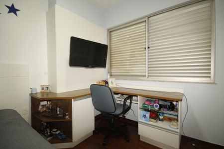 Apartamento à venda com 155m², 4 quartos e 2 vagasQuarto 2