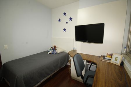 Apartamento à venda com 155m², 4 quartos e 2 vagasQuarto 2