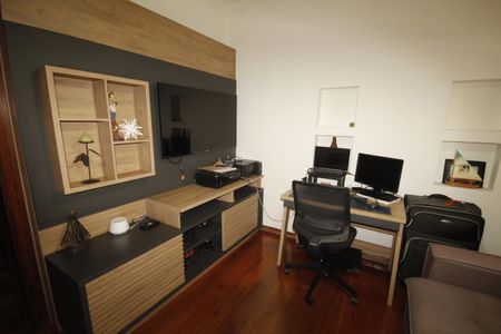 Apartamento à venda com 155m², 4 quartos e 2 vagasQuarto 3