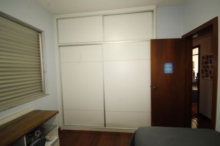 Apartamento à venda com 155m², 4 quartos e 2 vagasQuarto 2