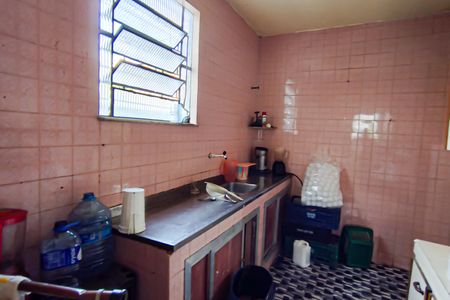 Casa à venda com 400m², 2 quartos e 3 vagas Casa à venda com 400m², 2 quartos e 3 vagascozinha