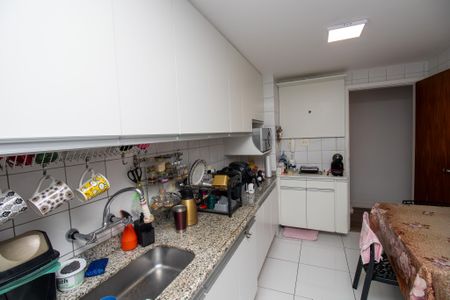 Apartamento à venda com 80m², 2 quartos e 2 vagasCozinha