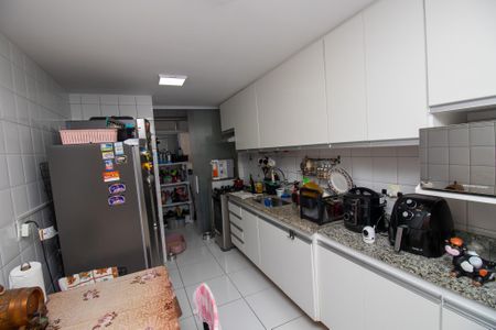 Apartamento à venda com 80m², 2 quartos e 2 vagasCozinha
