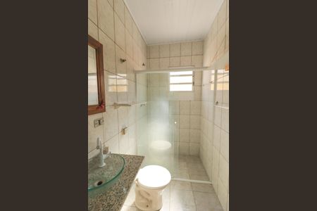 Casa à venda com 200m², 3 quartos e 3 vagas Casa à venda com 200m², 3 quartos e 3 vagasCasa 2 - Banheiro