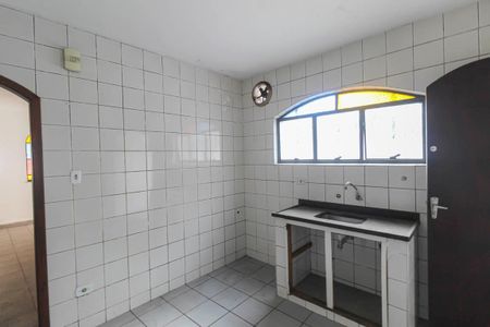Casa à venda com 110m², 2 quartos e 1 vaga Casa à venda com 110m², 2 quartos e 1 vagaCozinha