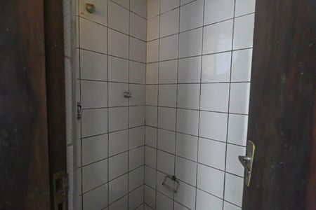 Casa à venda com 110m², 2 quartos e 1 vaga Casa à venda com 110m², 2 quartos e 1 vagaBanheiro de Serviço