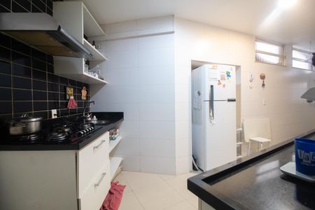 Apartamento à venda com 117m², 4 quartos e 1 vaga Apartamento à venda com 117m², 4 quartos e 1 vagaCozinha/Área de serviço