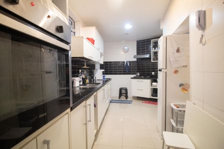 Apartamento à venda com 117m², 4 quartos e 1 vaga Apartamento à venda com 117m², 4 quartos e 1 vagaCozinha/Área de serviço