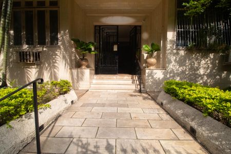 Apartamento à venda com 117m², 4 quartos e 1 vaga Apartamento à venda com 117m², 4 quartos e 1 vagaFachada e Portaria