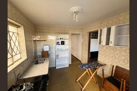 Casa à venda com 200m², 5 quartos e 2 vagasCozinha 2