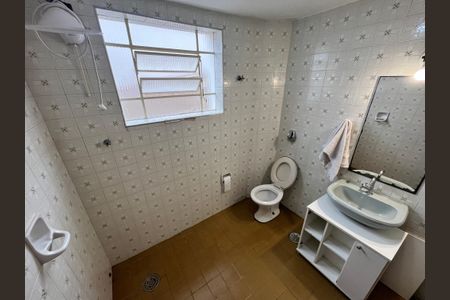 Casa à venda com 200m², 5 quartos e 2 vagasBanheiro 2