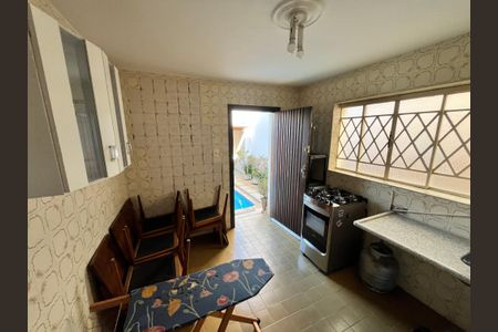 Casa à venda com 200m², 5 quartos e 2 vagasCozinha 2