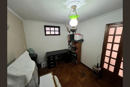 Casa à venda com 200m², 5 quartos e 2 vagasQuarto 3