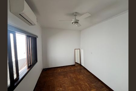 Casa à venda com 200m², 5 quartos e 2 vagasQuarto 1