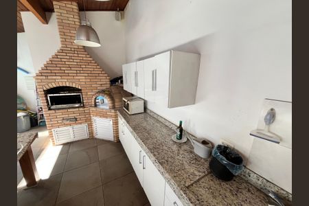 Casa à venda com 200m², 5 quartos e 2 vagasChurrasqueira