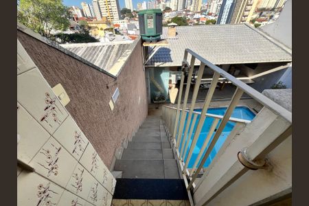 Casa à venda com 200m², 5 quartos e 2 vagasEscada