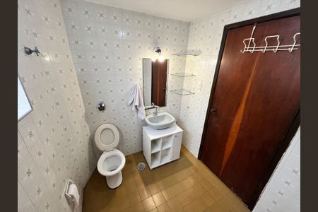 Casa à venda com 200m², 5 quartos e 2 vagasBanheiro 2
