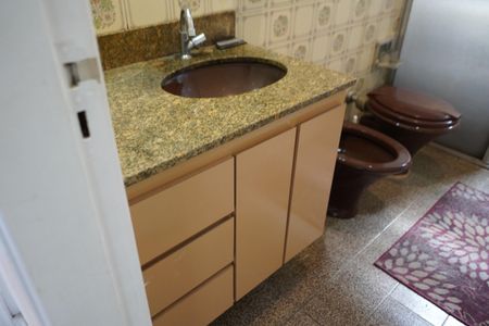 Casa à venda com 516m², 6 quartos e 9 vagasBanheiro