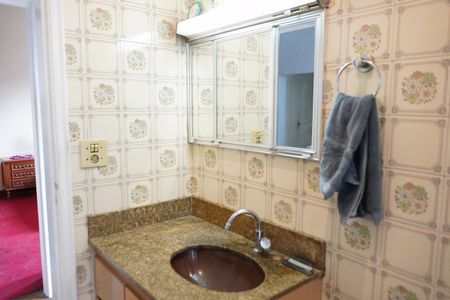 Casa à venda com 516m², 6 quartos e 9 vagasBanheiro