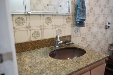 Casa à venda com 516m², 6 quartos e 9 vagasBanheiro