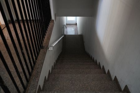 Casa à venda com 516m², 6 quartos e 9 vagasEscada