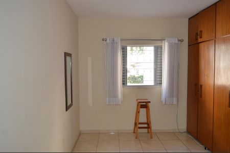 Casa à venda com 220m², 3 quartos e 2 vagasQuarto 2