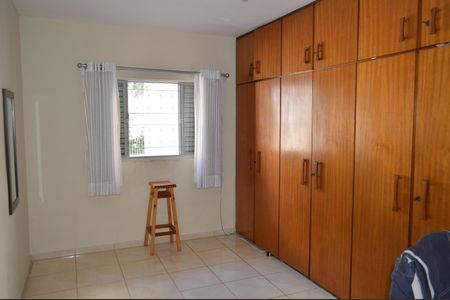 Casa à venda com 220m², 3 quartos e 2 vagasQuarto 2