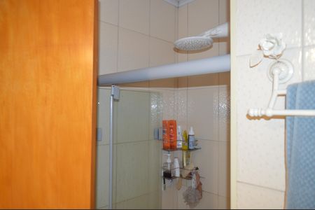 Casa à venda com 220m², 3 quartos e 2 vagasBanheiro