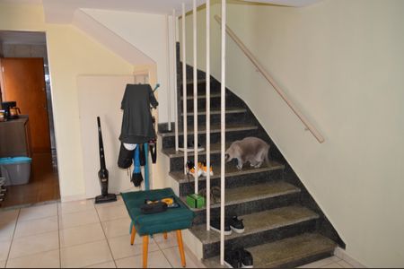 Casa à venda com 220m², 3 quartos e 2 vagasSala