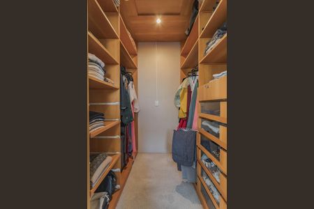 Apartamento à venda com 230m², 3 quartos e 2 vagasSuíte