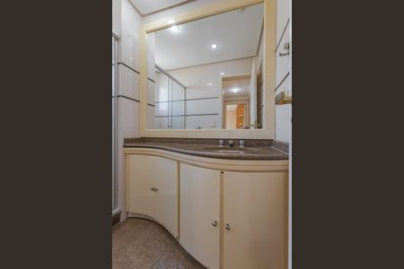 Apartamento à venda com 230m², 3 quartos e 2 vagasBanheiro
