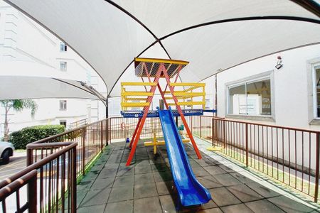 Apartamento à venda com 42m², 2 quartos e 1 vaga Apartamento à venda com 42m², 2 quartos e 1 vagaÁrea comum - Playground