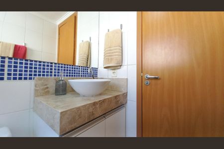 Apartamento à venda com 42m², 2 quartos e 1 vaga Apartamento à venda com 42m², 2 quartos e 1 vagaBanheiro