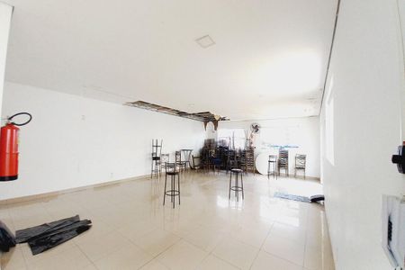 Apartamento à venda com 42m², 2 quartos e 1 vaga Apartamento à venda com 42m², 2 quartos e 1 vagaÁrea comum - Salão de festas