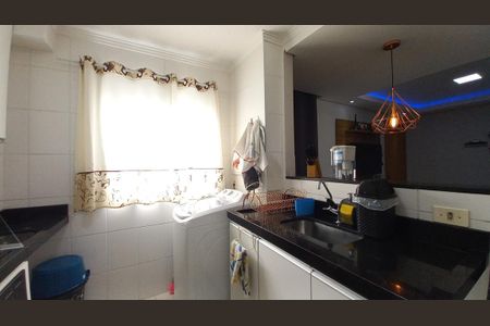 Apartamento à venda com 42m², 2 quartos e 1 vaga Apartamento à venda com 42m², 2 quartos e 1 vagaCozinha e Área de Serviço