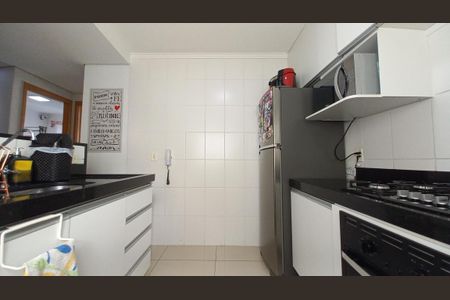 Apartamento à venda com 42m², 2 quartos e 1 vaga Apartamento à venda com 42m², 2 quartos e 1 vagaCozinha e Área de Serviço
