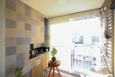 Apartamento à venda com 63m², 2 quartos e 1 vaga Apartamento à venda com 63m², 2 quartos e 1 vagaVaranda Sala