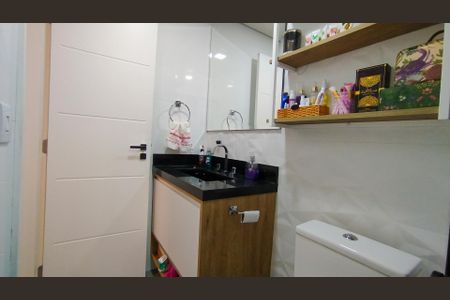 Apartamento à venda com 63m², 2 quartos e 1 vaga Apartamento à venda com 63m², 2 quartos e 1 vagaBanheiro da Suíte