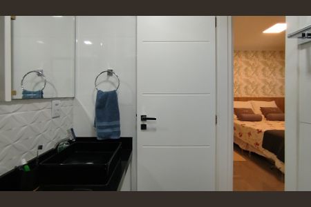 Apartamento à venda com 63m², 2 quartos e 1 vaga Apartamento à venda com 63m², 2 quartos e 1 vagaBanheiro Social