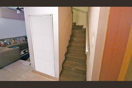 Casa à venda com 240m², 4 quartos e 2 vagas Casa à venda com 240m², 4 quartos e 2 vagasFoto 22