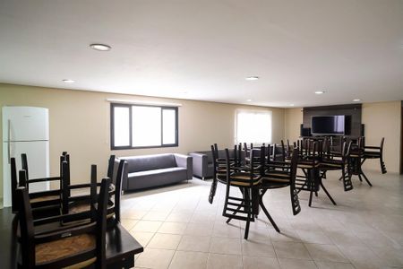 Apartamento à venda com 110m², 3 quartos e 2 vagas Apartamento à venda com 110m², 3 quartos e 2 vagasÁrea comum - Salão de festas