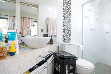 Apartamento à venda com 110m², 3 quartos e 2 vagasBanheiro da suíte