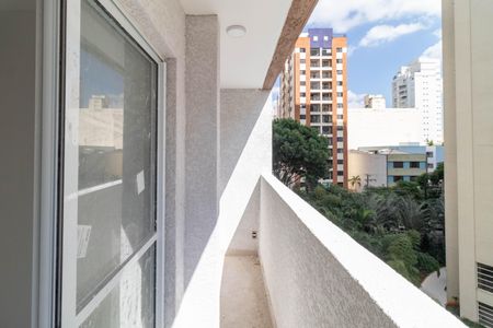 Apartamento à venda com 40m², 2 quartos e sem vaga Apartamento à venda com 40m², 2 quartos e sem vagaVaranda