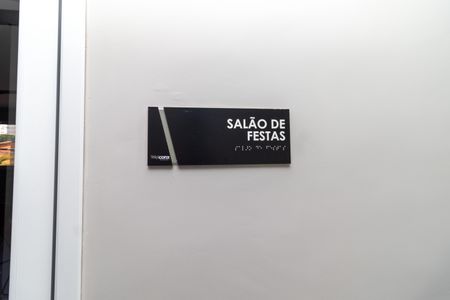 Apartamento à venda com 28m², 1 quarto e sem vaga Apartamento à venda com 28m², 1 quarto e sem vagaÁrea comum - Salão de Festas
