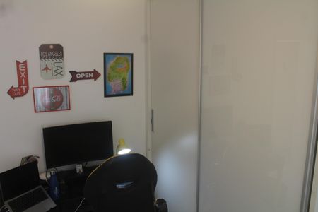 Casa de condomínio à venda com 200m², 3 quartos e 4 vagasSuíte 1