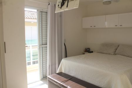 Casa de condomínio à venda com 200m², 3 quartos e 4 vagasSuíte 3