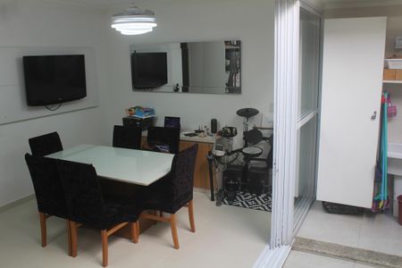 Casa de condomínio à venda com 200m², 3 quartos e 4 vagasCozinha 