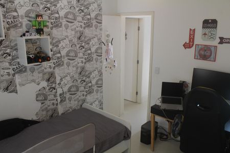 Casa de condomínio à venda com 200m², 3 quartos e 4 vagasSuíte 1