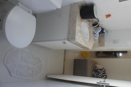 Casa de condomínio à venda com 200m², 3 quartos e 4 vagasBanheiro Suíte 1