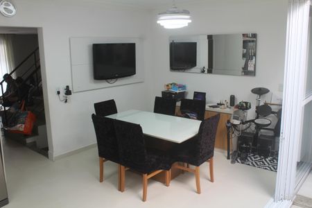 Casa de condomínio à venda com 200m², 3 quartos e 4 vagasCozinha 